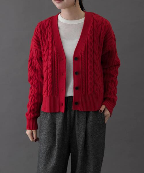 FORK&SPOON(フォークアンドスプーン)の「FORK&SPOON ケーブルVネックカーディガン(カーディガン/ボレロ・レディース・レッド/ネイビー/アイボリー・1)」の10枚目の写真