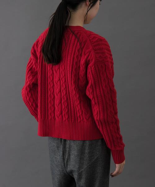 FORK&SPOON(フォークアンドスプーン)の「FORK&SPOON ケーブルVネックカーディガン(カーディガン/ボレロ・レディース・レッド/ネイビー/アイボリー・1)」の8枚目の写真
