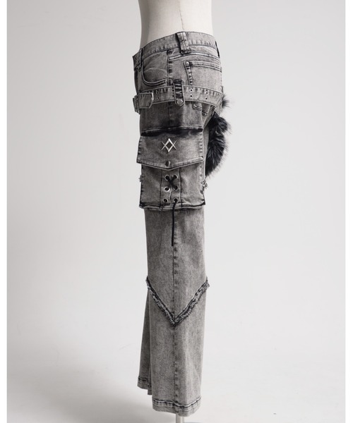 REFLEM レフレム ファーポーチベルト付きフレアデニムパンツ グレー REFLEM/レフレム』ファーポーチベルト付きフレアデニムパンツ
