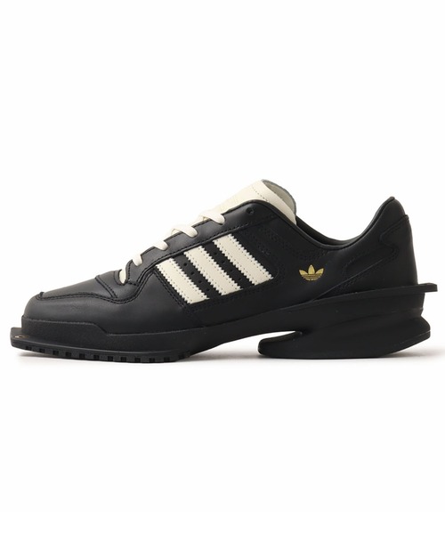 adidas（アディダス）の「adidas FORUM SQ W / アディダス フォーラム スクエア W（スニーカー・レディース・ブラック・23.0cm/23.5cm/24.0cm/24.5cm/25.0cm/22.5cm/22.0cm/25.5cm/27.5cm/27.0cm/26.5cm/26.0cm/28.0cm）」の3枚目の写真