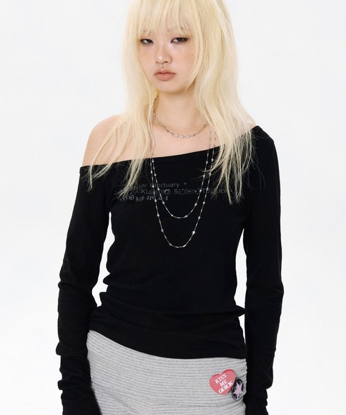 runningHIGH(ランニングハイ)の「【runningHIGH】ONE OFF SHOULDER L/S TEE / 【ランニングハイ】ワンオフショルダー長袖Tシャツ(Tシャツ/カットソー・レディース・ブラック/グレー/ホワイト・ONE SIZE)」の14枚目の写真