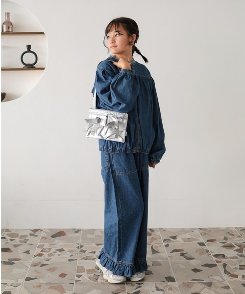 Ocean&Ground(オーシャン&グラウンド)の「WリボンポケットショルダーBAG(ハンドバッグ・レディース・ブラック/シルバー・SMALL/MEDIUM)」の4枚目の写真