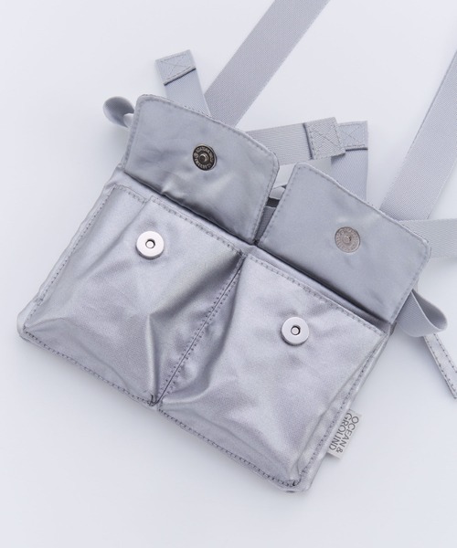 Ocean&Ground(オーシャン&グラウンド)の「WリボンポケットショルダーBAG(ハンドバッグ・レディース・ブラック/シルバー・SMALL/MEDIUM)」の14枚目の写真