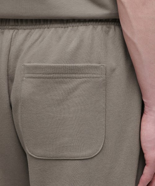 MUSINSA STANDARD（ムシンサスタンダード）の「ワンタックワイドラウンジスウェットパンツ [ダスティベージュ]（スウェットパンツ・メンズ・その他・SMALL）」の7枚目の写真
