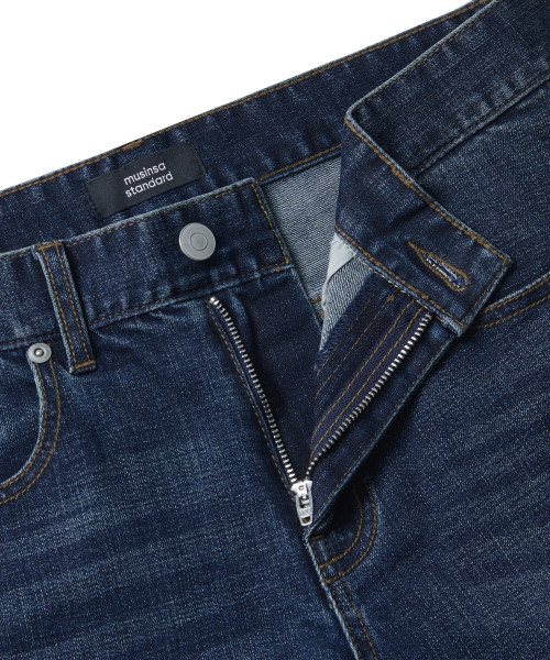 MUSINSA STANDARD(ムシンサスタンダード)の「【クールタンダード】スリムクロップドデニムパンツ【ミディアムインディゴ】(デニムパンツ・メンズ・その他・26/27/28/29/36/34/32/30/31/33/40/38)」の3枚目の写真