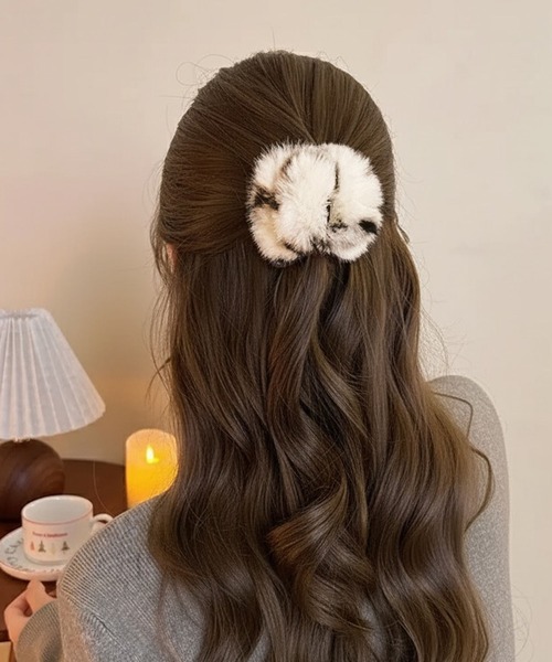 WESTSEA（ウエストシー）の「フェイクファー ヘアクリップ ミニ（バレッタ/ヘアクリップ・レディース・ベージュ/ホワイト/ブラウン/アイボリー・FREE）」の8枚目の写真