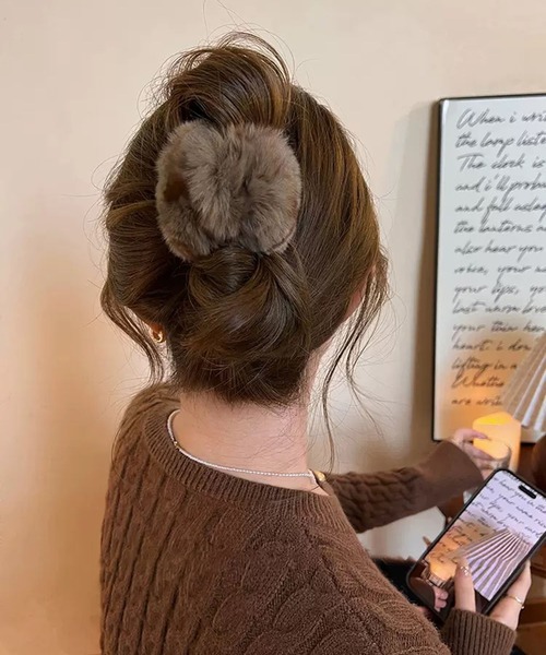 WESTSEA（ウエストシー）の「フェイクファー ヘアクリップ ミニ（バレッタ/ヘアクリップ・レディース・ベージュ/ホワイト/ブラウン/アイボリー・FREE）」の11枚目の写真