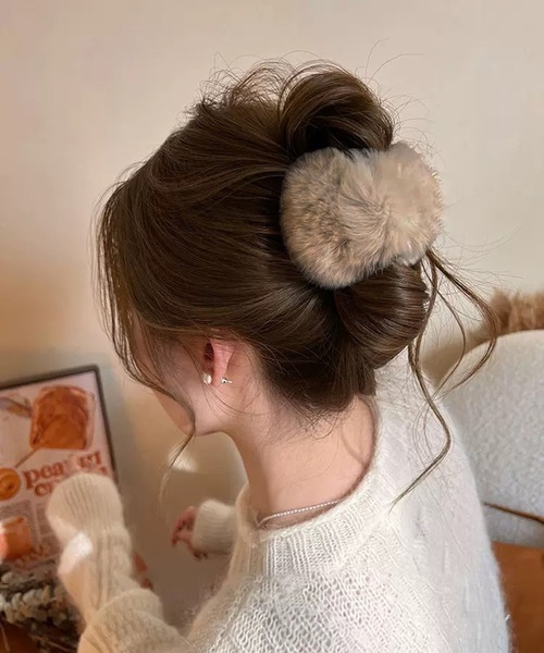 WESTSEA（ウエストシー）の「フェイクファー ヘアクリップ ミニ（バレッタ/ヘアクリップ・レディース・ベージュ/ホワイト/ブラウン/アイボリー・FREE）」の15枚目の写真