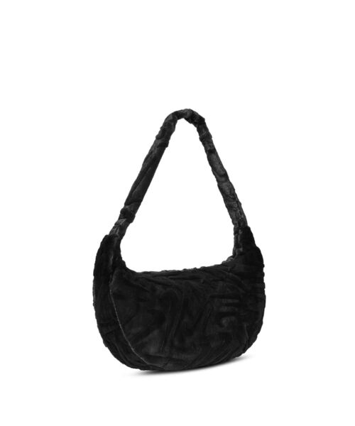 NIKE（ナイキ）の「ナイキ スポーツウェア フェイクファー スラウチーバッグ (19L) / Nike Sportswear Faux Fur Slouchy Bag (19L) HQ7515-010 Black（ショルダーバッグ・レディース・ブラック・ONE SIZE）」の4枚目の写真