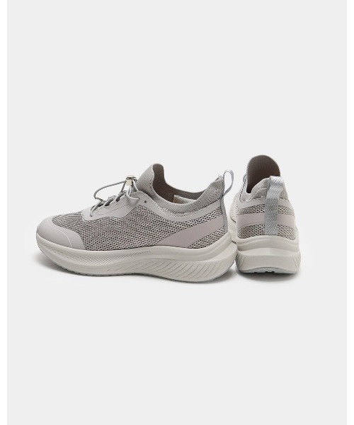 fitfit(フィットフィット)の「ハンズフリークッションソールスニーカー550(スニーカー・レディース・ベージュ系5/ライトグレー系1/ブラック×ブラック/グレー系5・22cm/22.5cm/23cm/23.5cm/24cm/24.5cm/25.0cm/25.5cm)」の15枚目の写真