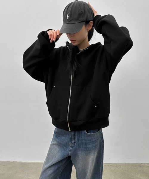 BLACKUP（ブラックアップ）の「[MADE] デルティ起毛オーバージップアップフーディ（パーカー・レディース・ブラック/グレー/チャコール・FREE）」の2枚目の写真
