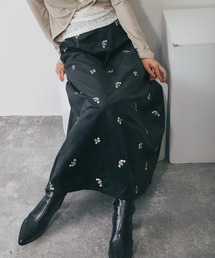 フラワー刺繍ベロアロングスカート