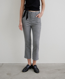 HANE（ハネ）の「[8部丈] クラシックカプリパンツ_ギンガムブラック（スラックス）」