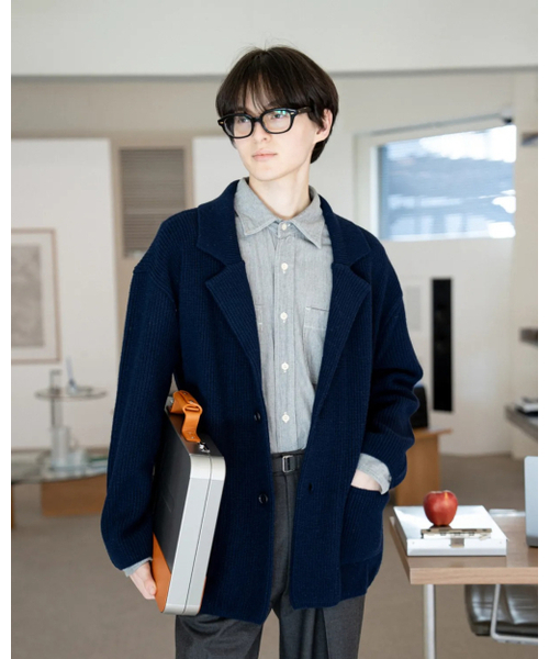 ASTLAY(アストレイ)の「IRIS Knit Blazer (Navy)(カーディガン/ボレロ・メンズ・その他・3/2)」の1枚目の写真