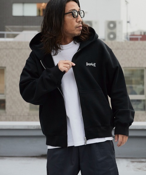 SUPPLIER（サプライヤー）の「SUPPLIER/サプライヤー Cross Zip Hoodie V2 ラインストーン シグネチャーロゴ ジップフーディー（パーカー・メンズ・ブラック/グレー/カモフラージュ・S/M/L）」の15枚目の写真
