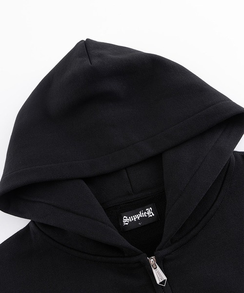 SUPPLIER（サプライヤー）の「SUPPLIER/サプライヤー Cross Zip Hoodie V2 ラインストーン シグネチャーロゴ ジップフーディー（パーカー・メンズ・ブラック/グレー/カモフラージュ・S/M/L）」の4枚目の写真