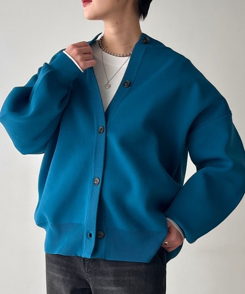 PAGEBOY（ページボーイ）の「＜WEB限定アイテム＞クルーネックボリュームカーディガン（カーディガン/ボレロ・レディース・マスタード/ホワイト系その他/グリーン/ブラック/ターコイズブルー・FREE）」の5枚目の写真