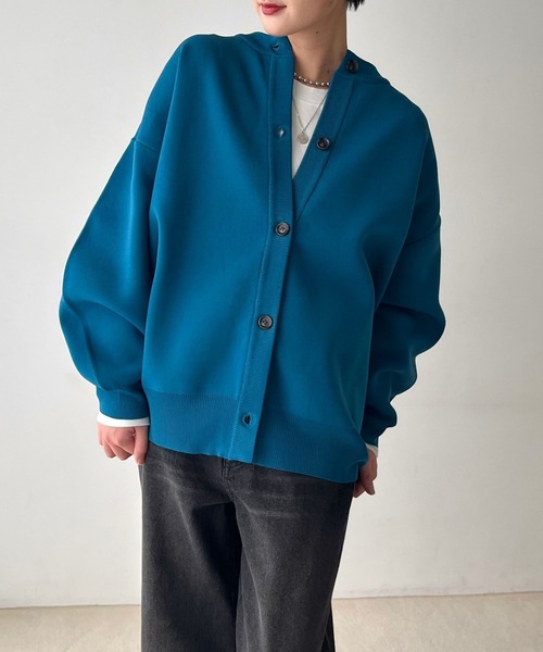 PAGEBOY（ページボーイ）の「＜WEB限定アイテム＞クルーネックボリュームカーディガン（カーディガン/ボレロ・レディース・マスタード/ホワイト系その他/グリーン/ブラック/ターコイズブルー・FREE）」の21枚目の写真