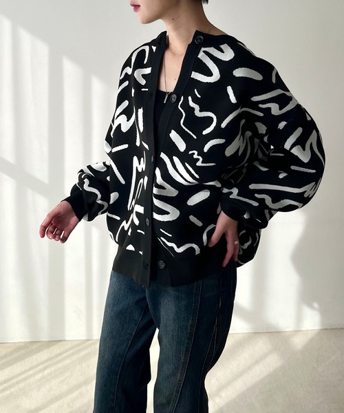 PAGEBOY（ページボーイ）の「＜WEB限定アイテム＞クルーネックボリュームカーディガン（カーディガン/ボレロ・レディース・マスタード/ホワイト系その他/グリーン/ブラック/ターコイズブルー・FREE）」の8枚目の写真