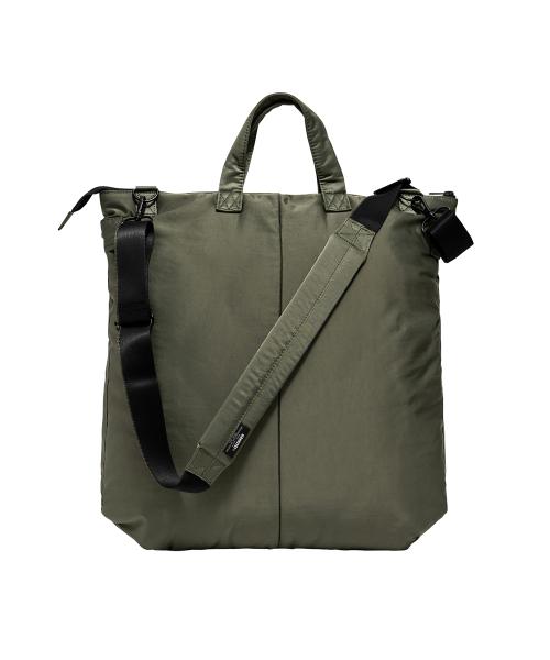 KANEITEI(カネイテイ)の「ROME HELMET BAG L (OLIVE DRAB) / RECYCLED(メッセンジャーバッグ・レディース・カーキオリーブ・FREE)」の2枚目の写真
