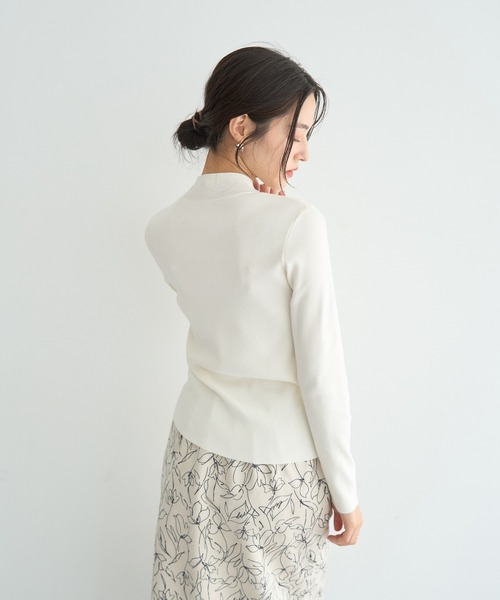 YECCA VECCA（イェッカヴェッカ）の「ハイネックリブニット（ニット/セーター・レディース・ベージュ/アイボリー/ブラック・FREE）」の6枚目の写真