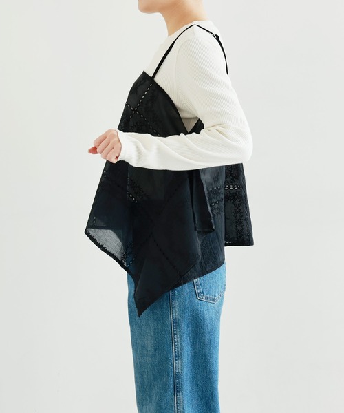 andme(アンドミー)の「【新色追加】パッチワーク風刺繍キャミソールビスチェ(キャミソール・レディース・ブラック/オフホワイト/ブラウン・FREE)」の9枚目の写真