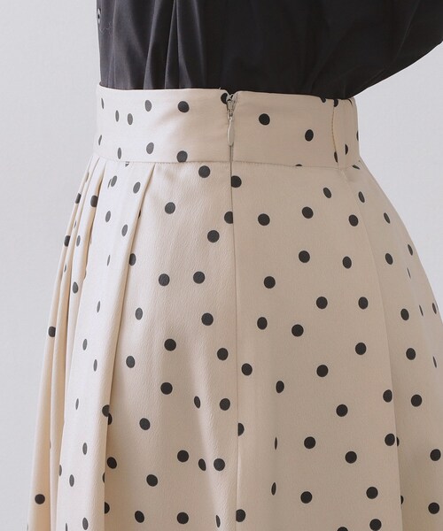 OPAQUE.CLIP（オペークドットクリップ）の「カラードットフレアスカート【洗濯機OK】（スカート・レディース・ネイビー系/ベージュ系その他3・42/38/40）」の3枚目の写真