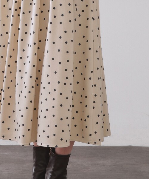 OPAQUE.CLIP（オペークドットクリップ）の「カラードットフレアスカート【洗濯機OK】（スカート・レディース・ネイビー系/ベージュ系その他3・42/38/40）」の4枚目の写真