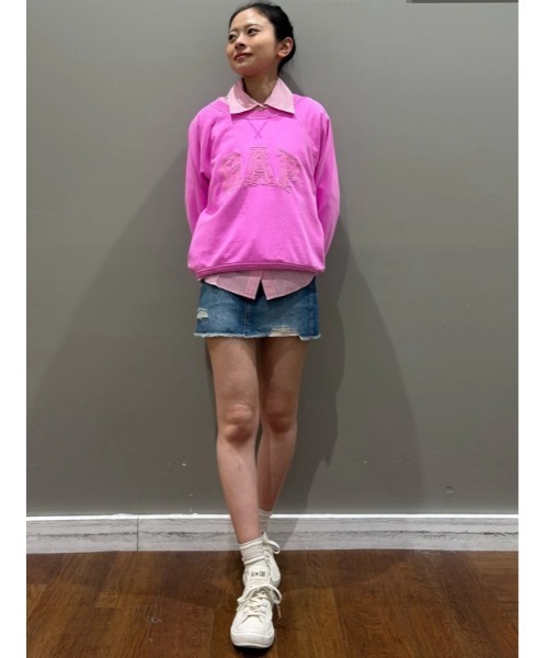 GAP(ギャップ)の「フレンチテリー ラグラン GAPロゴスウェットシャツ(スウェット・レディース・ブルー/グリーン/イエロー/ピンク・L/XS/S/M/XL/XXS)」の13枚目の写真