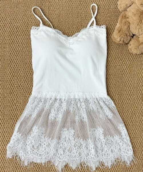 yuue' ( wear )(ユーイ)の「カップ付きレースヘムキャミソール(キャミソール・レディース・ホワイト/ブラック/アイボリー・FREE)」の19枚目の写真