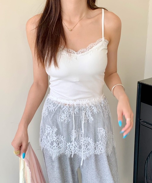 yuue' ( wear )(ユーイ)の「カップ付きレースヘムキャミソール(キャミソール・レディース・ホワイト/ブラック/アイボリー・FREE)」の5枚目の写真