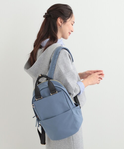 SHOO・LA・RUE(シューラルー)の「【撥水/9ポケット】コロンとしたフォルムが愛らしい キャリーオン ラウンドリュック(バックパック/リュック・レディース・ブラック/グレー/ブルー・00)」の8枚目の写真