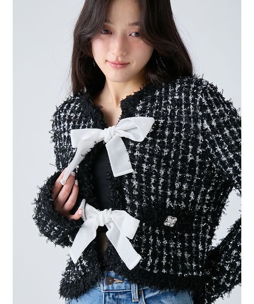 LILY BROWN（リリーブラウン）の「[L.B CANDY STOCK]ラメリボンニットジャケット（ノーカラージャケット・レディース・ホワイト/ブラック/ブルー・F）」の11枚目の写真