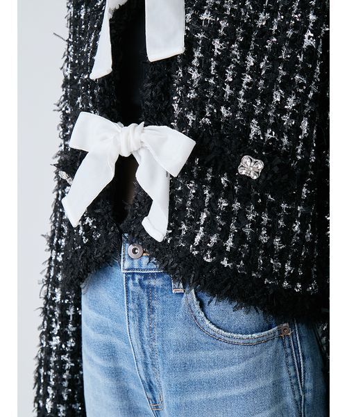 LILY BROWN（リリーブラウン）の「[L.B CANDY STOCK]ラメリボンニットジャケット（ノーカラージャケット・レディース・ホワイト/ブラック/ブルー・F）」の13枚目の写真