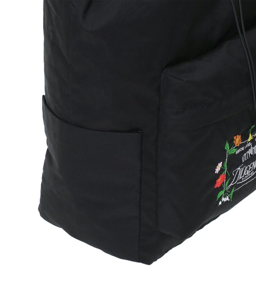 Manhattan Portage（マンハッタンポーテージ）の「CORLEARS HOOK BACKPACK COMBED COTTON GABARDINE DPL（バックパック/リュック・レディース・ブラック・MEDIUM）」の9枚目の写真