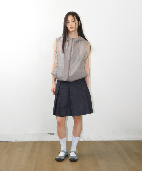 AMESWORLDWIDE(アメスワールドワイド)の「SHEER NYLON VEST JACKET GREY(ベスト・レディース・その他・FREE)」の3枚目の写真