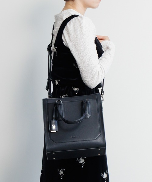 Jewelna Rose（ジュエルナローズ）の「【袱紗付き】 アリゼ シンクブラック 65651（ハンドバッグ・レディース・ブラック・FREE）」の4枚目の写真