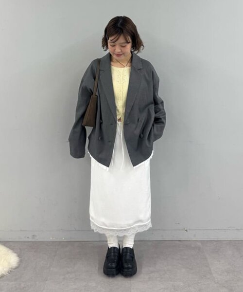DISCOAT(ディスコート)の「【umm.】アイレットフリルニットカーディガン(ニット/セーター・レディース・サックスブルー/ネイビー/イエロー/グレー/アイボリー・FREE)」の7枚目の写真