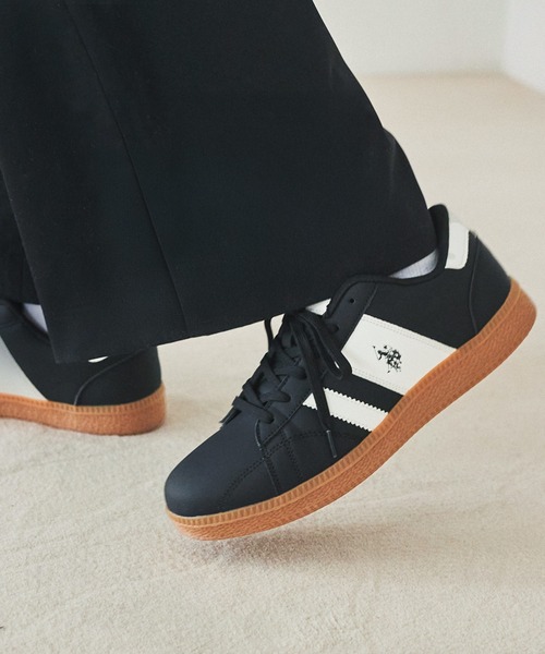 U.S. POLO ASSN.(ユーエスポロアッスン)の「U.S. POLO ASSN. ラインスニーカー(スニーカー・メンズ・ブラック/ホワイト・25cm/25.5cm/26cm/26.5cm/27cm)」の2枚目の写真