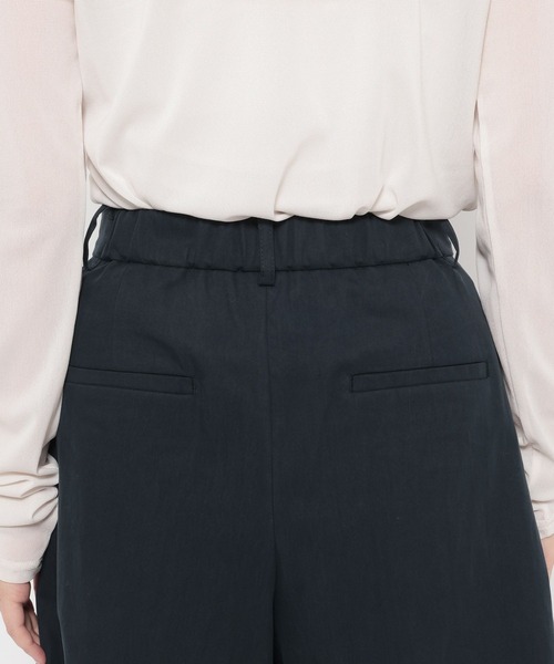 LOWRYS FARM（ローリーズファーム）の「Ｃ／Ｎハーフパンツ 639542（その他パンツ・レディース・ベージュ/ネイビー・FREE）」の11枚目の写真