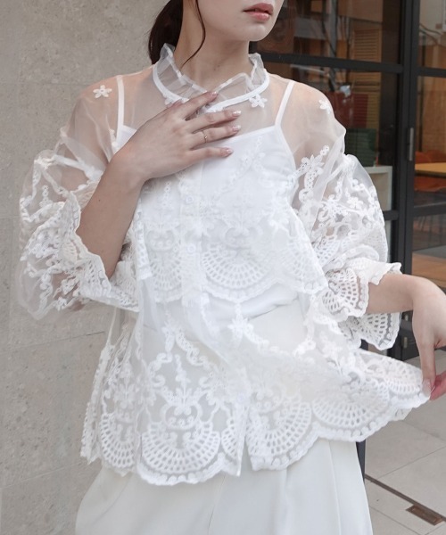 CORNERS(コーナーズ)の「オーガンジーレースブラウス(インナー付き)(シャツ/ブラウス・レディース・ベージュ系その他/ホワイト/ブラック・M)」の2枚目の写真