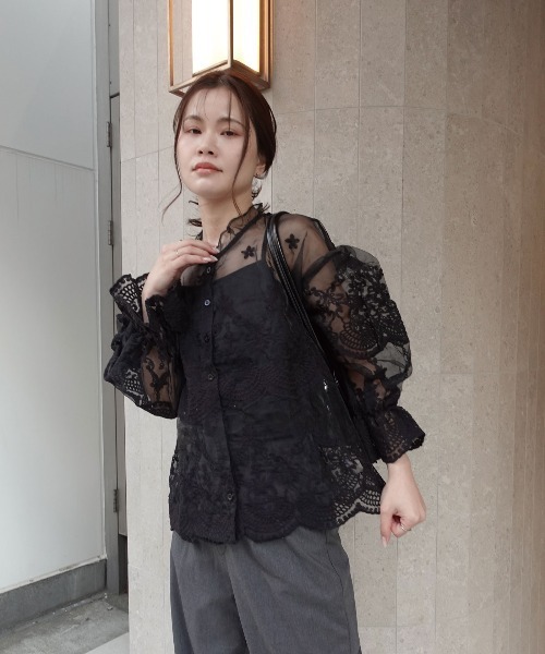 CORNERS(コーナーズ)の「オーガンジーレースブラウス(インナー付き)(シャツ/ブラウス・レディース・ベージュ系その他/ホワイト/ブラック・M)」の19枚目の写真