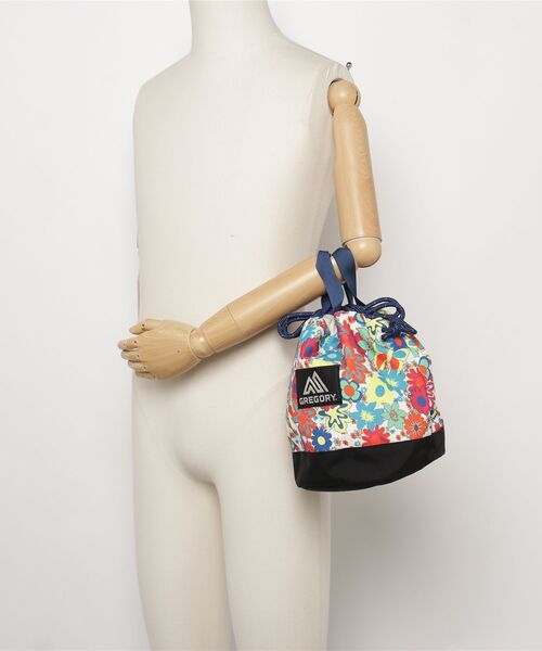 GREGORY（グレゴリー）の「チンチバッグM CINCH BAG M ワイルドフラワー（ハンドバッグ・メンズ・マルチ・ONE SIZE）」の5枚目の写真