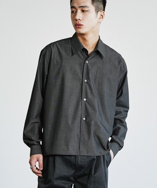 WYM LIDNM（ウィム バイ リドム）の「MICRO SPAN CROPPED SHIRT（シャツ/ブラウス・メンズ・サックスブルー/ストライプ/チャコール・L/M/S）」の9枚目の写真