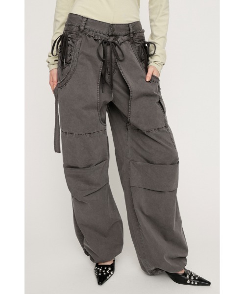 SLY（スライ）の「TUCK WIDE WOVEN PT タックワイドウーヴンパンツ 春服（スラックス・レディース・ライトブラック/ライトブラウン・1/2）」の2枚目の写真