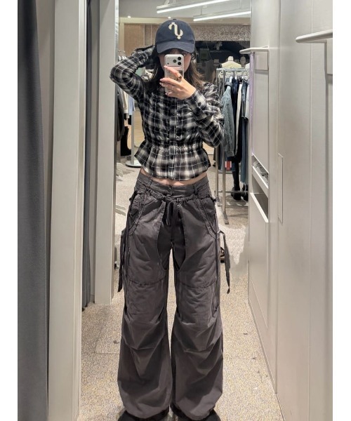 SLY(スライ)の「TUCK WIDE WOVEN PT タックワイドウーヴンパンツ 春服(スラックス・レディース・ライトブラック/ライトブラウン・1/2)」の21枚目の写真