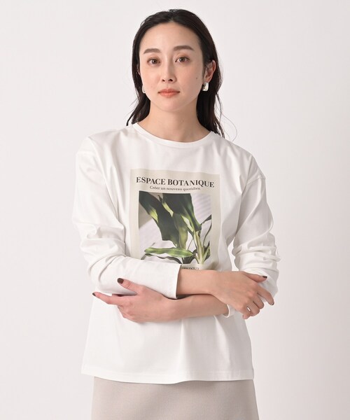 UNTITLED(アンタイトル)の「【コットン100/洗える】フォトロングTシャツ(Tシャツ/カットソー・レディース・ホワイト系3/ホワイト系8・50/48/44/04/02/00)」の9枚目の写真