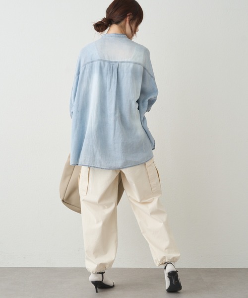 PUAL CE CIN（ピュアルセシン）の「シアーデニムバンドカラーシャツ（シャツ/ブラウス・レディース・ブルー/インディゴブルー・FREE）」の6枚目の写真