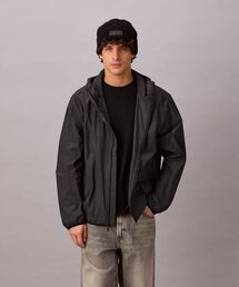 Calvin Klein（カルバン・クライン）の「【ユニセックス】ロングスリーブライトウェイトウインドブレイカージャケット（その他アウター）」