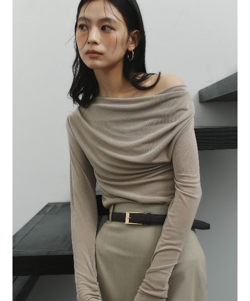 anuans（アニュアンス）の「アセテートギャザードレープカットトップス（Tシャツ/カットソー・レディース・ホワイト/ベージュ/ブラック・FREE）」の9枚目の写真